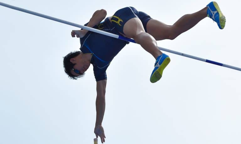 Pole Vaulter Snags His Bulge Causing Loss