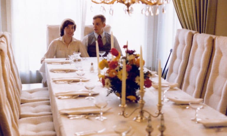 Mastering Bong Etiquette