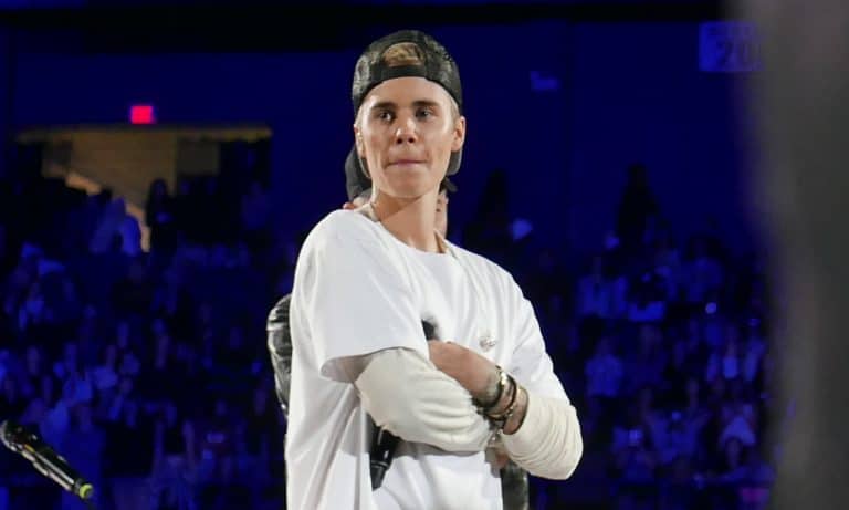 Justin Bieber Deletes His Instagram, Somehow The World Goes On