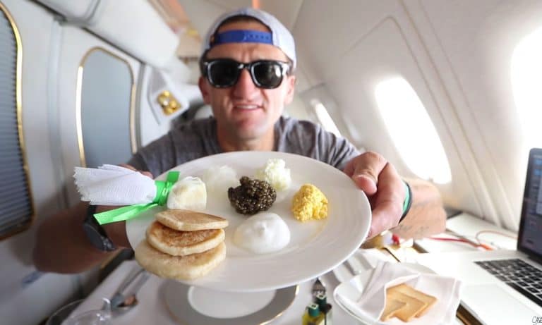 What Your Food And Drinks Look Like On A $21,000 Flight Upgrade