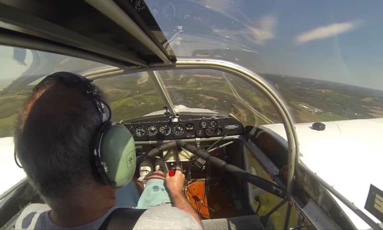 Very Bad Day: Watch This Guy’s Propeller Fly Off In Mid-Flight