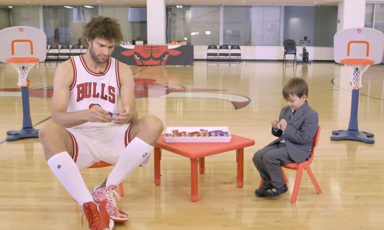 Watch This Kid Interview Chicago Bulls About Snacks