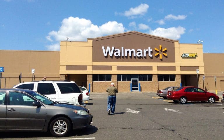 Drunk Woman Grabbs EMT By The Privates In Walmart