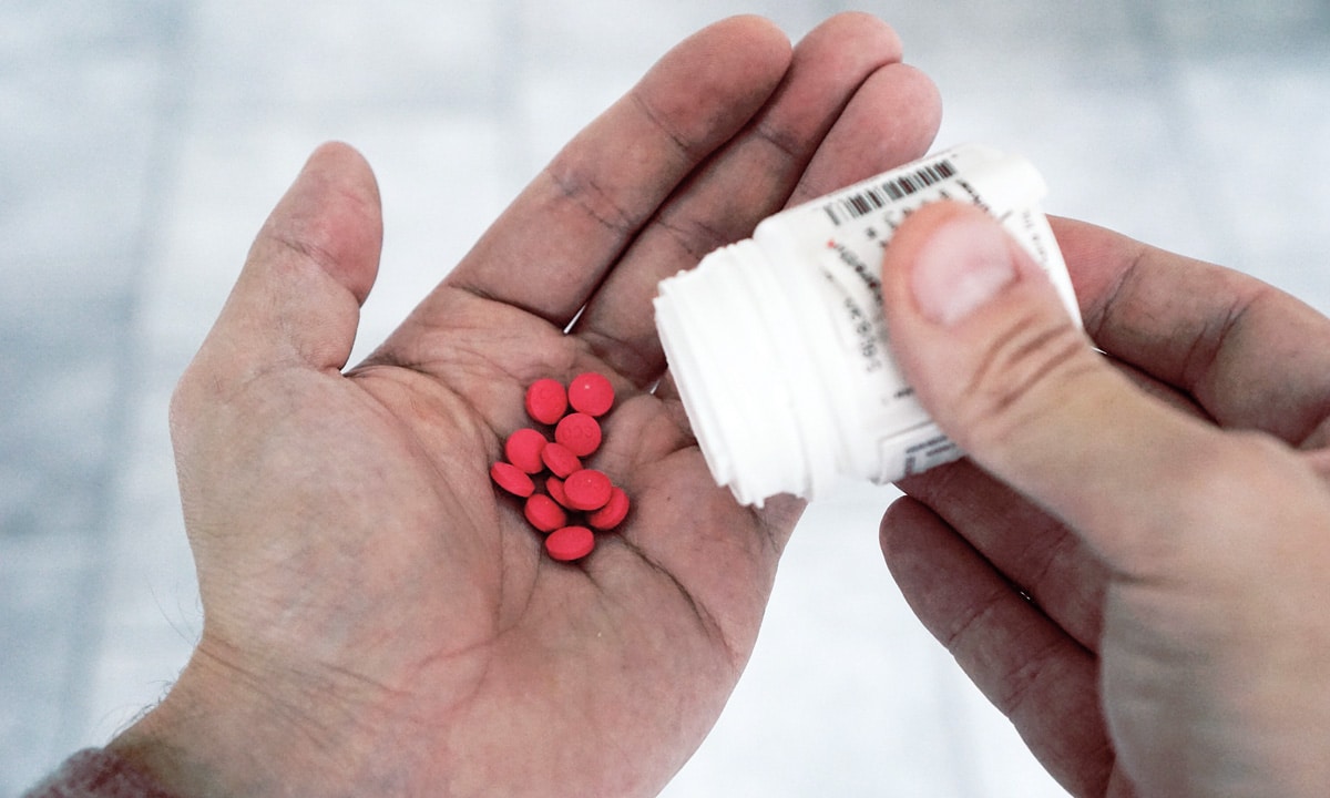 Photo by TheDigitalWay via Pixabay opioid addiction