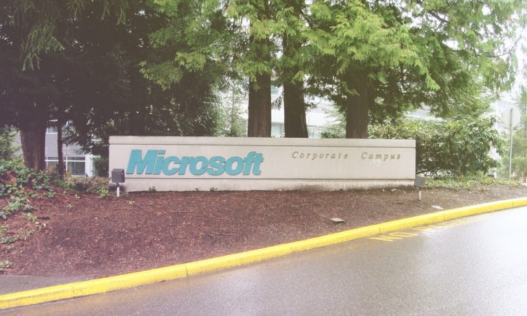 Jogger Stopped At Microsoft After Cops Spot ‘Nude Buttocks Illuminated’