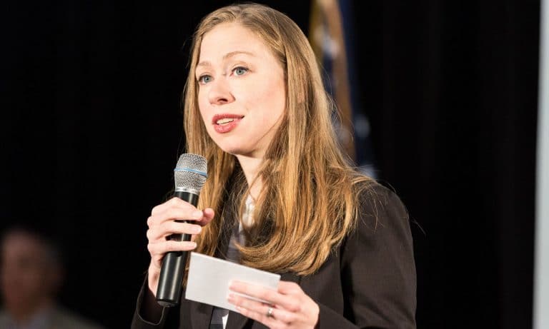 Chelsea Clinton Horrifies The World With Her Spinach Pancakes