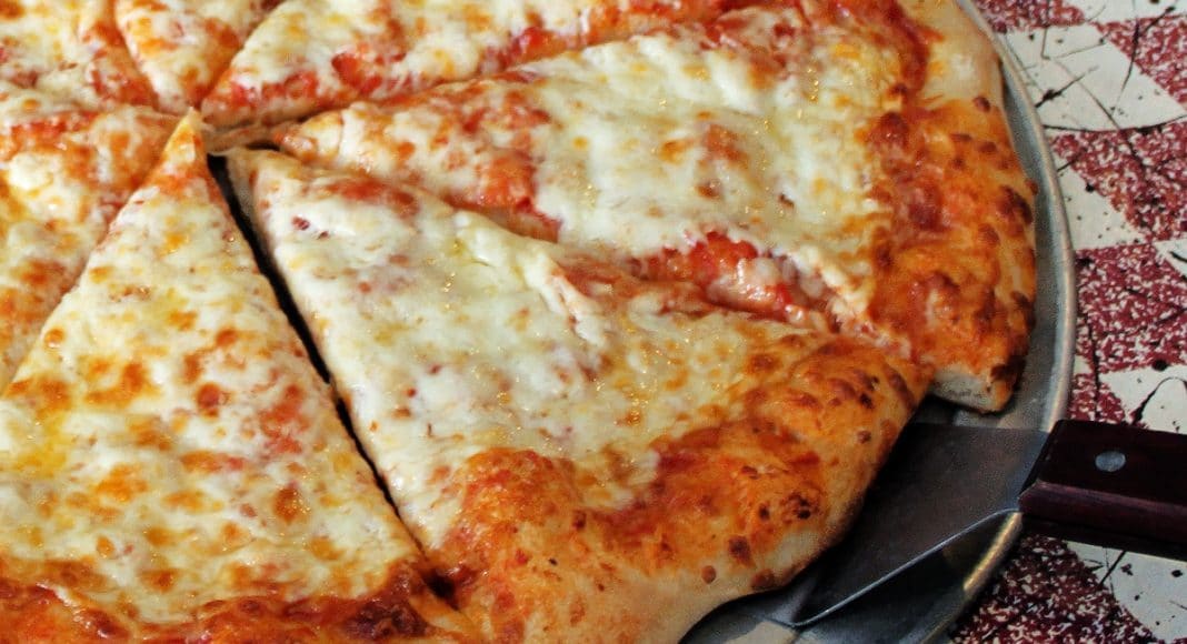 top 7 reasons people love pizza