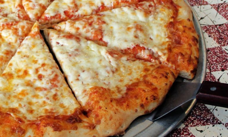 #WhyILovePizza: 7 Of The Best Reasons We Adore Pizza