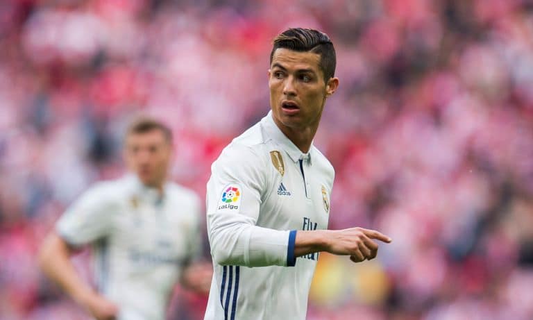 Gossip: Will Instagram Censor Cristiano Ronaldo’s Naked Pictures; ‘KUWTK’ Bad Ratings Spiral Continues