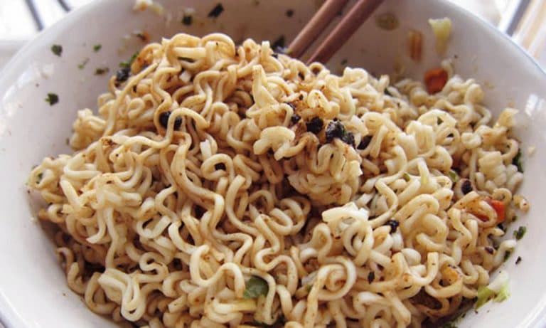 College Pro Tip: 9 Easy Ways To Class Up Basic Ramen