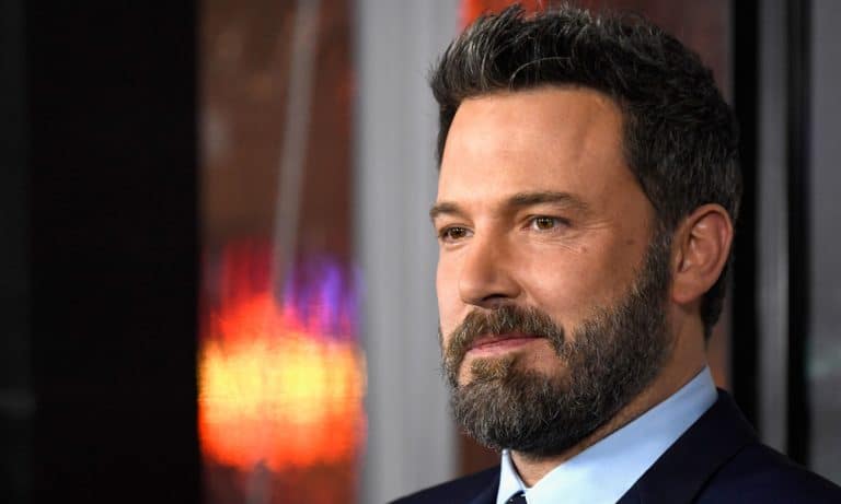 Gossip: Kevin Smith Apologizes For Ben Affleck Gay Kiss Story; Tameka Foster Responds To Usher Herpes