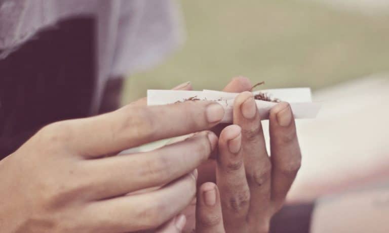 The Startling Health Effects Of Mixing Tobacco And Marijuana