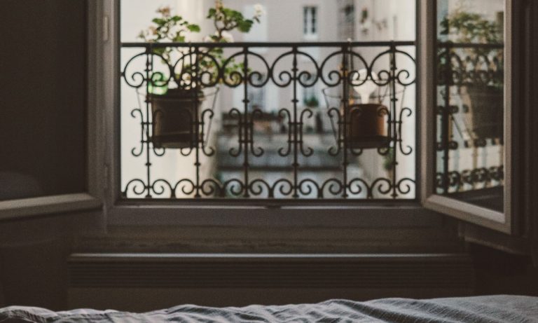 5 Safe Ways To Smoke Marijuana Indoors On The Sly