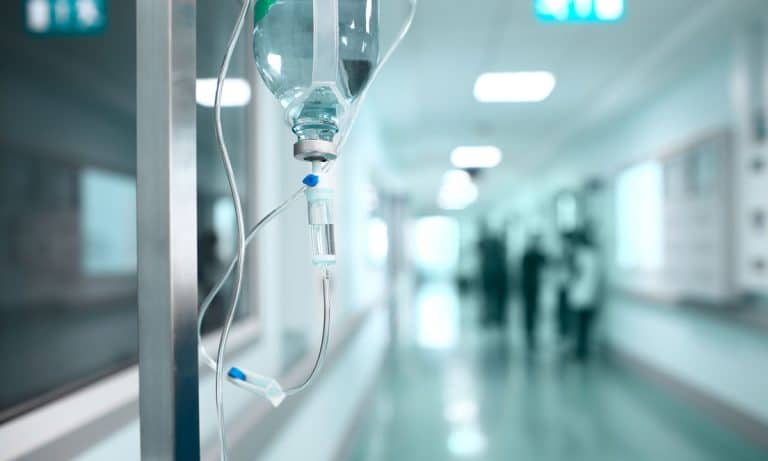 1 Out Of 4 Cancer Patients Are Turning To Cannabis