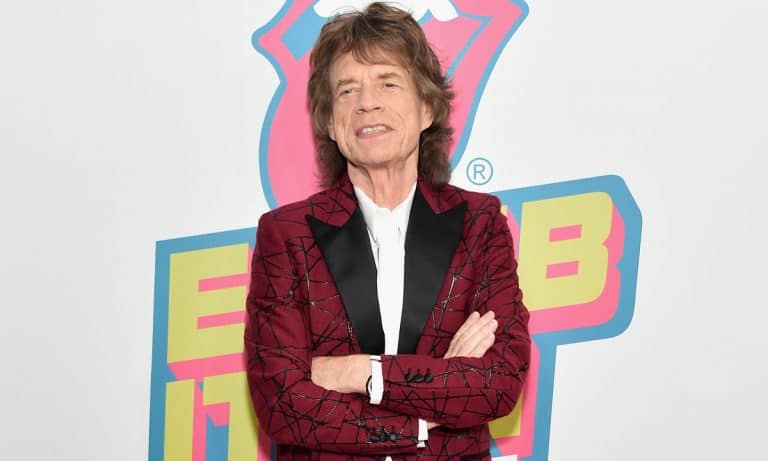 Gossip: Mick Jagger Caught Chasing Taylor Swift; Meghan Markle Moving In With Prince Harry?