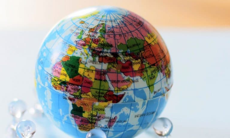 This Rapper Is Crowdfunding To Prove The World Is Flat