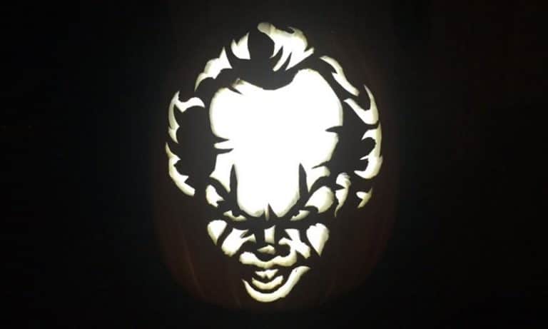 Pennywise The Clown Is THE Halloween Pumpkin Carving
