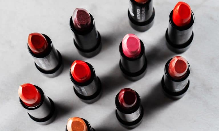 Here’s Why Trying On Lipstick Samples Is A Bad Idea