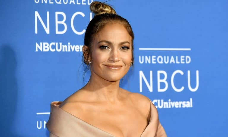 Sorry, You Can’t Have J-Lo’s Bedazzled Starbucks Cup And Here’s Why