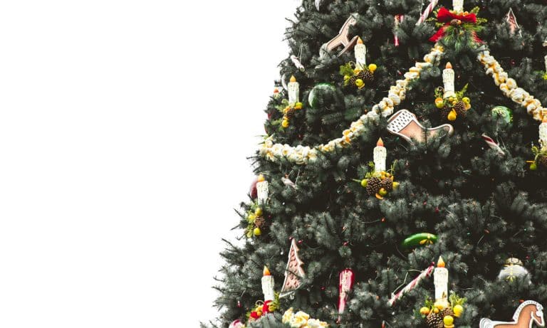 How Upside-Down Christmas Trees Became This Year’s Holiday Trend