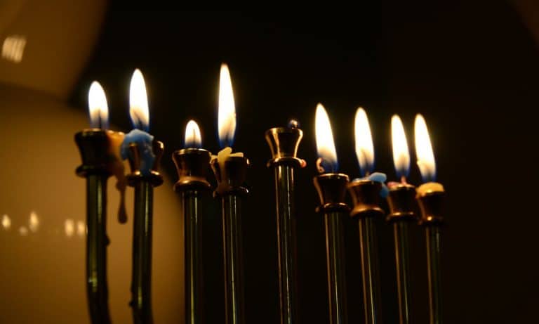 The 4 Best “Chrismukkah” Products You Can Find Online