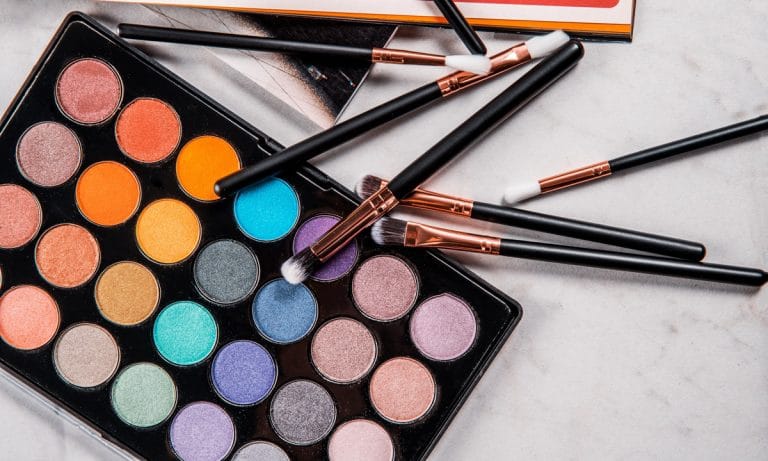 Kylie Jenner Secretly Announces New Makeup Instead Of Pregnancy