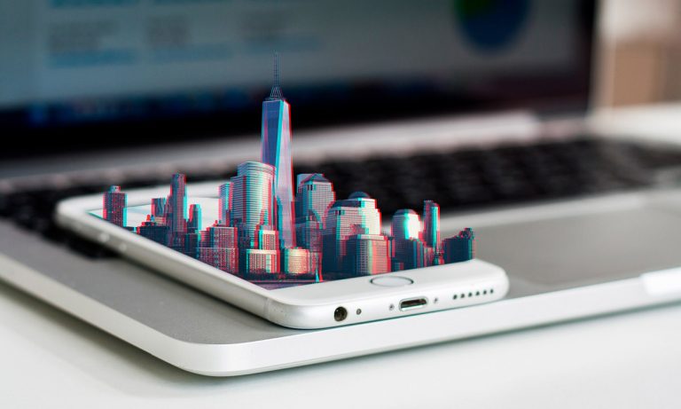 RED’s Hydrogen Phone Will Be The First To Feature A Holographic Display