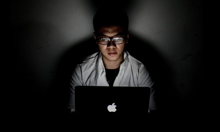 3 Ways Watching Porn Leads To Relationship Troubles