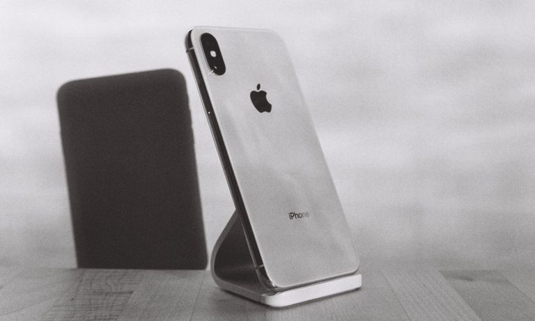 YouTube Techies Have Spoken: iPhone X Design Problems Revealed