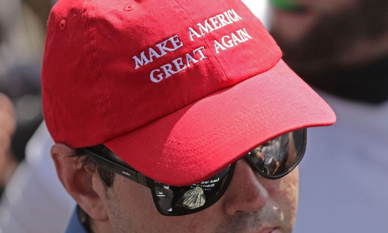 Bros Love Vaping And Icing Each Other In Trump White House