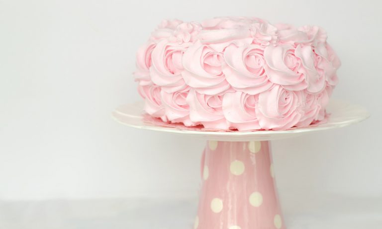 Cake Sitting Is A Thing And Popular Enough To Be A Business