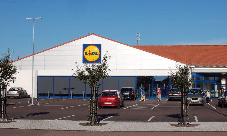 This Supermarket Chain Is Selling A Cannabis Alternative To Tobacco