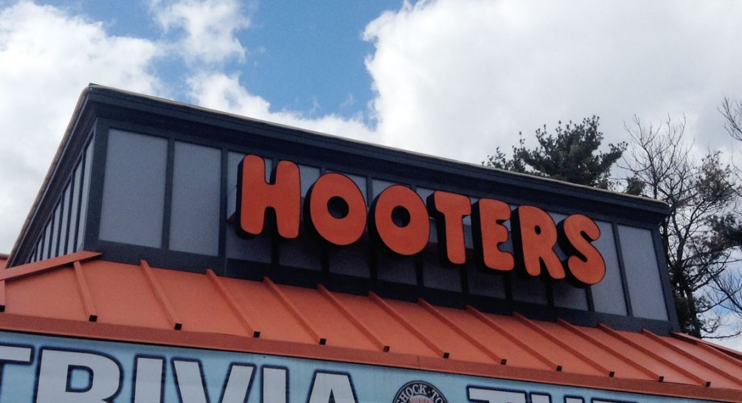 Hooters