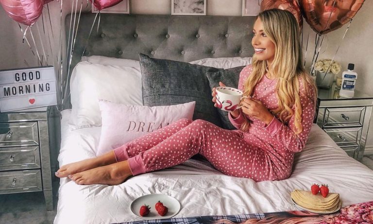 Influencer Under Fire For Posting This Photo