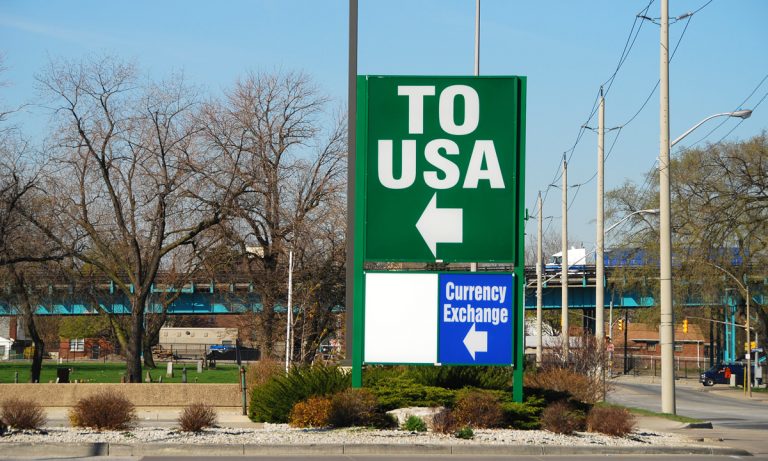 Canadian Marijuana Workers Can Now Enter US Legally, Says Feds