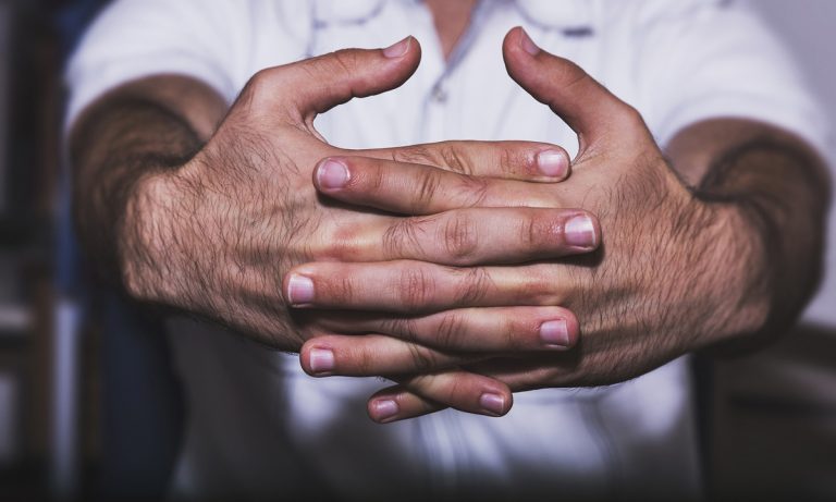 Does Cracking Your Knuckles Lead To Arthritis?