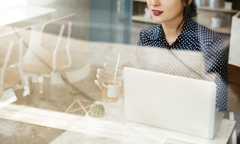 5 Ways You Can Protect Your Eyes From Overexposure To Digital Screens