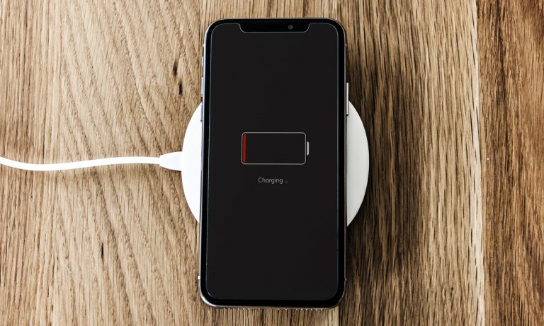 Some Of The New iPhones Are Experiencing Charging Issues