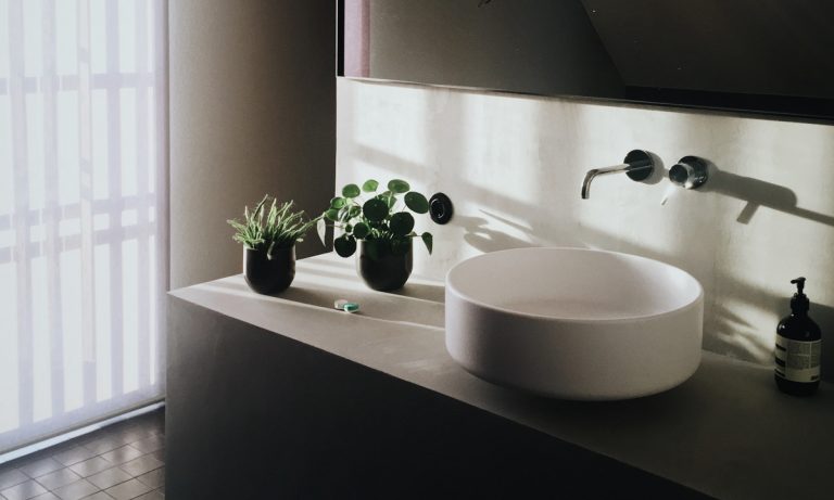 5 Essential Marijuana Products For The Modern Bathroom