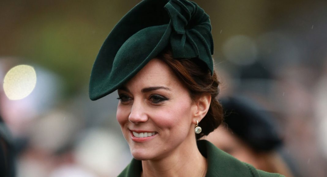 4 Essentials Kate Middleton Carries In Her Purse