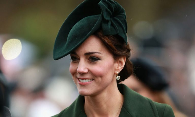 4 Essentials Kate Middleton Carries In Her Purse