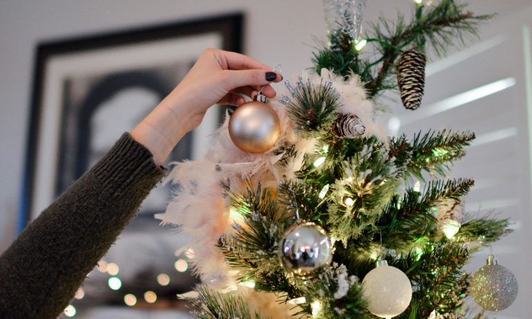 This Is When You Should Take Down Your Holiday Decorations