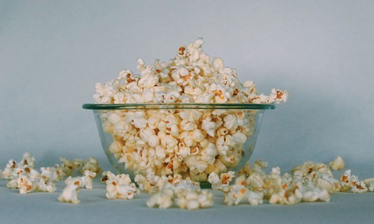 5 Best Trashy Christmas Movies You Can Watch Now On Netflix