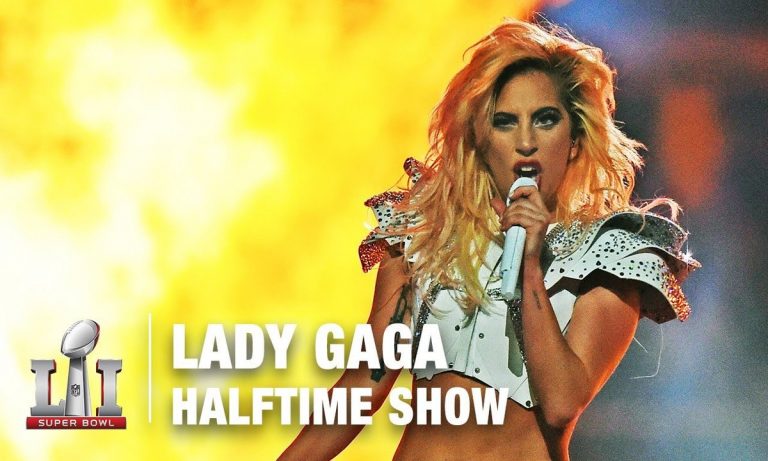 5 Of The All-Time Most Memorable Super Bowl Halftime Shows