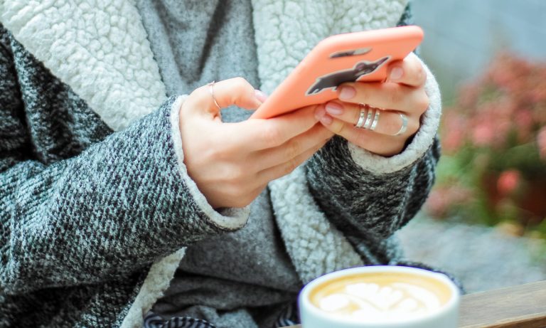 4 Tips To Help Smoothly Slide Into Someone’s DMs
