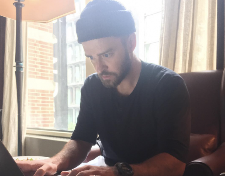 Songwriters Hall Of Fame To Honor Justin Timberlake; Radio Host Fired Over Racist Tweet About Royal Baby