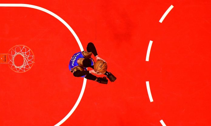 https://www.gettyimages.com/detail/news-photo/russell-westbrook-of-the-oklahoma-city-thunder-dunks-after-news-photo/631858244