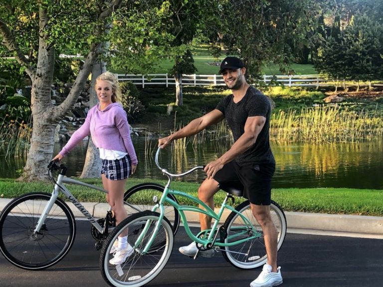 Viral Clip Shows ‘Jeopardy!’ Star James Holzhauer’s Defeat; Britney Spears Shares Silly Video Amid Mental Health Struggles