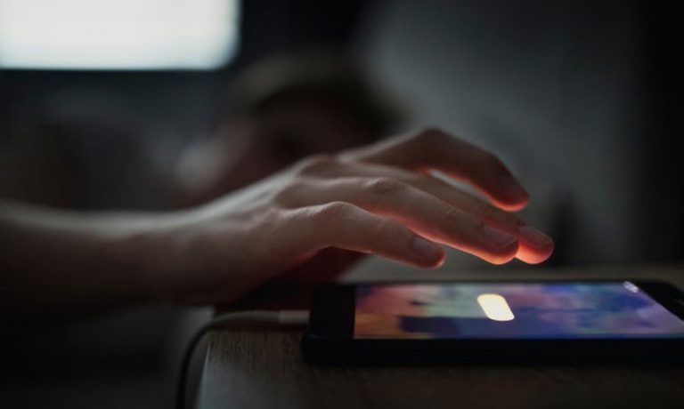 Does Hitting The Snooze Button Help Or Hinder Sleep?