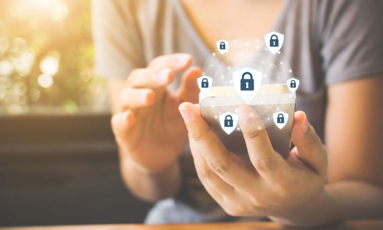 Tips To Ensure Your Sexts And Photos Stay Private